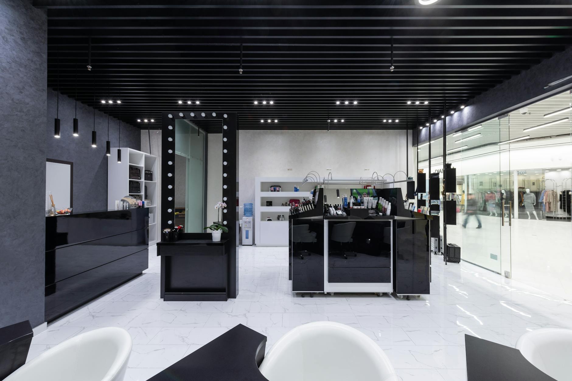 Grey Research Salon B